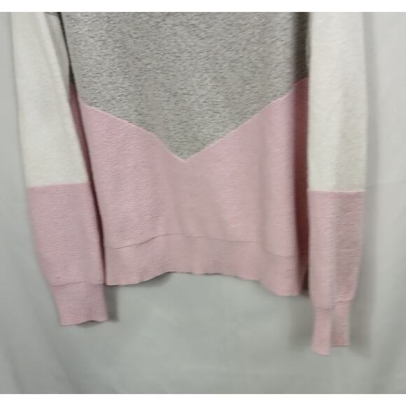 Ultra Soft & Feminine V-neck Sweater in Soft Colors/Delicate/Dreamy/Size XL - Picture 3 of 5